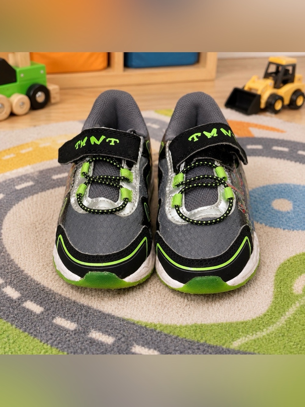 🐢 Teenage Mutant Ninja Turtles Light-Up Toddler Shoes 7c 🐢